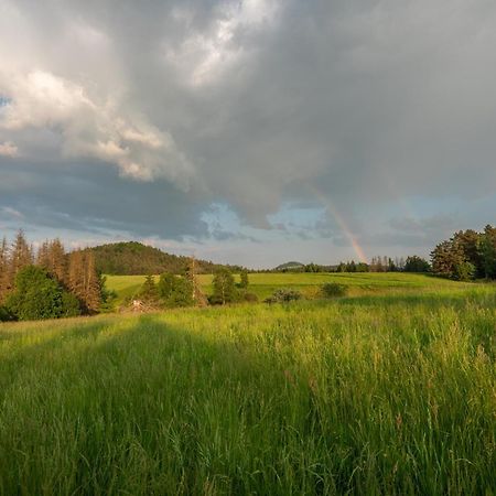 Edmundova Chata Єтршиховіце Екстер'єр фото